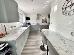 Kitchen- click for photo gallery